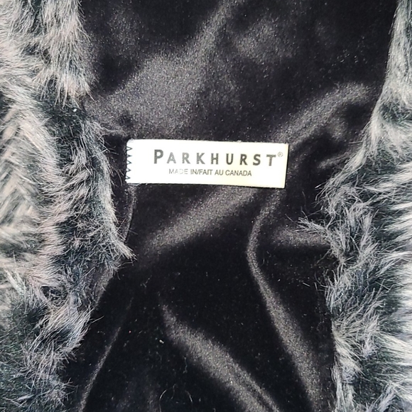 Scarf&gloves MADE IN CANADA - Picture 3 of 4